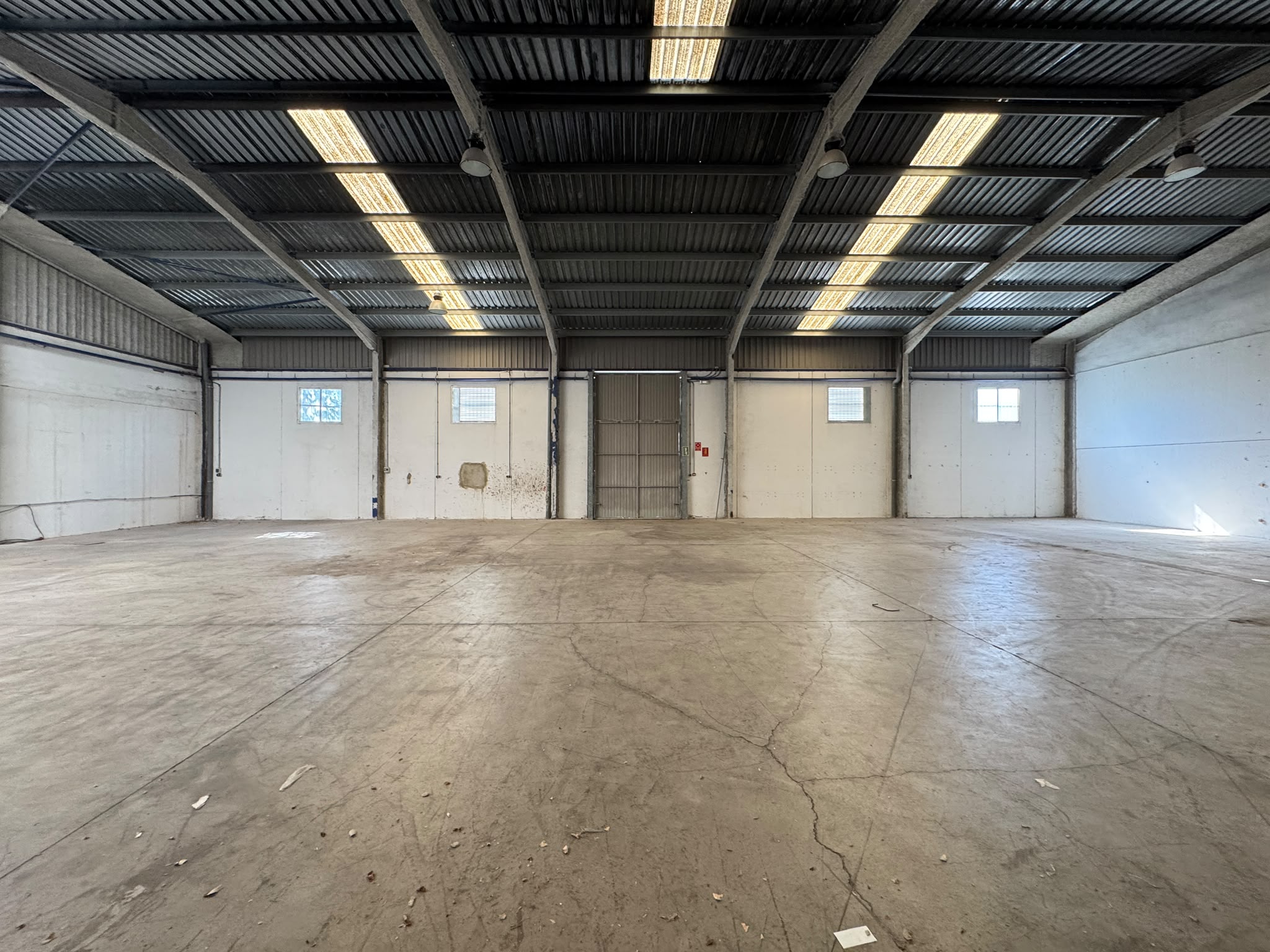 Nave en venta en Moixent — foto 1
